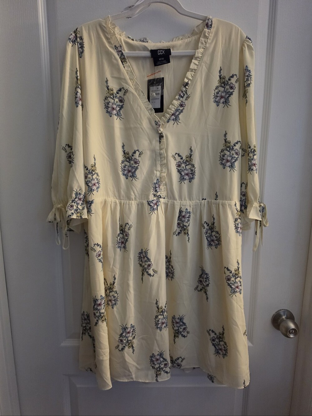City Chic Cream Midi Dress with Blue and Pink Floral Sprigs